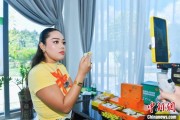 景德镇泰国主播品三亚榴莲：“尝到了家乡味”