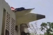 景德镇印度一波音787客机坠毁机上242人、地面5名学生遇难！我驻印度使馆：机上无中国籍乘客